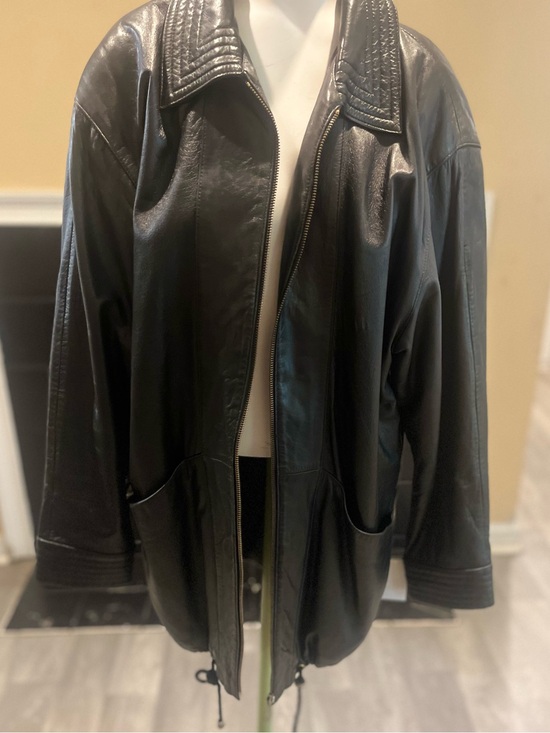 G leather Jackets & Blazers - Black Leather Minimalist Grunge Vintage Zip-Front Jacket with  Quilted Collar